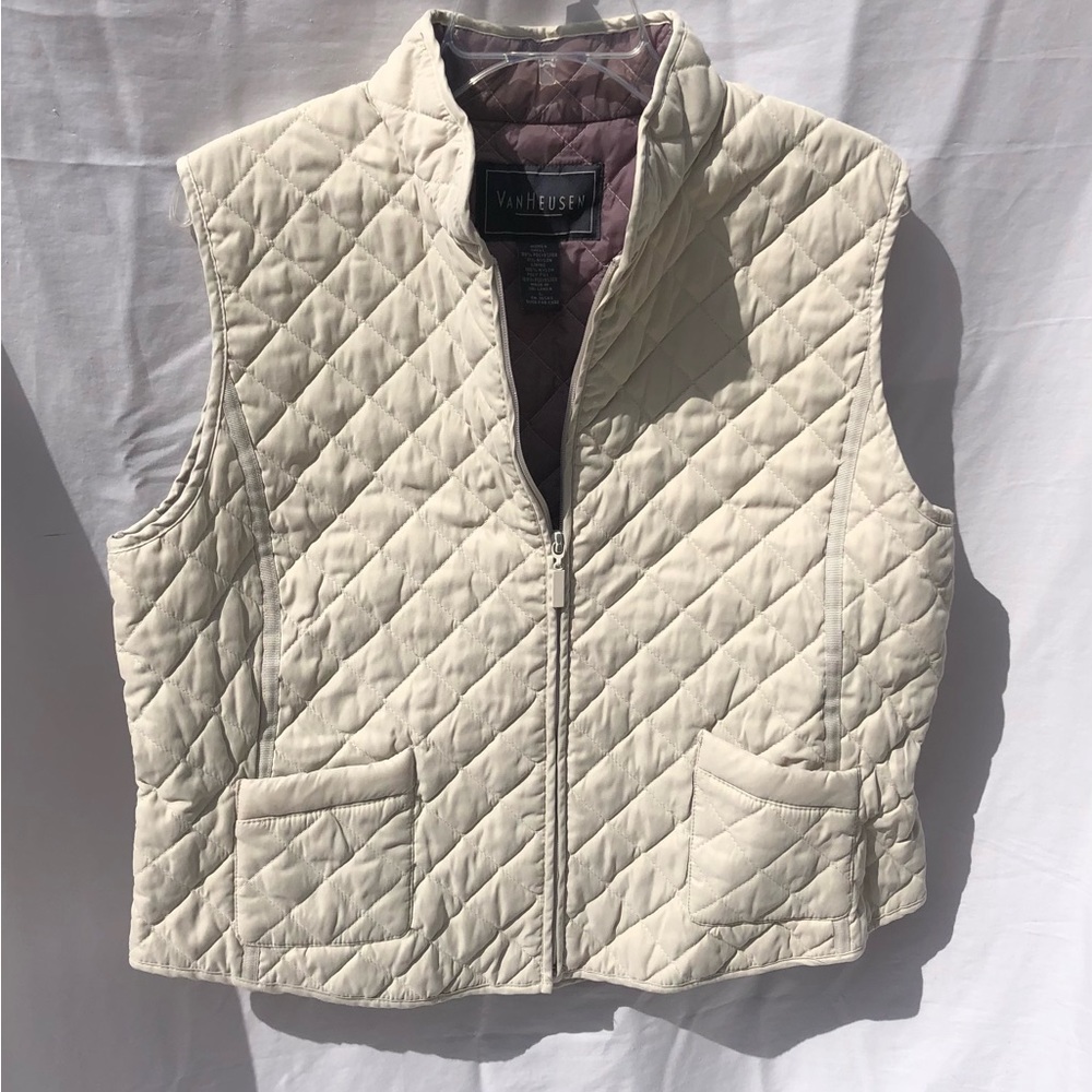 Van Heusen Light Weight Quilted Cream Vest Size L
